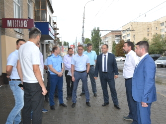 Депутаты приняли участие в мониторинге качества восстановления дорог и тротуаров после проведения земляных работ